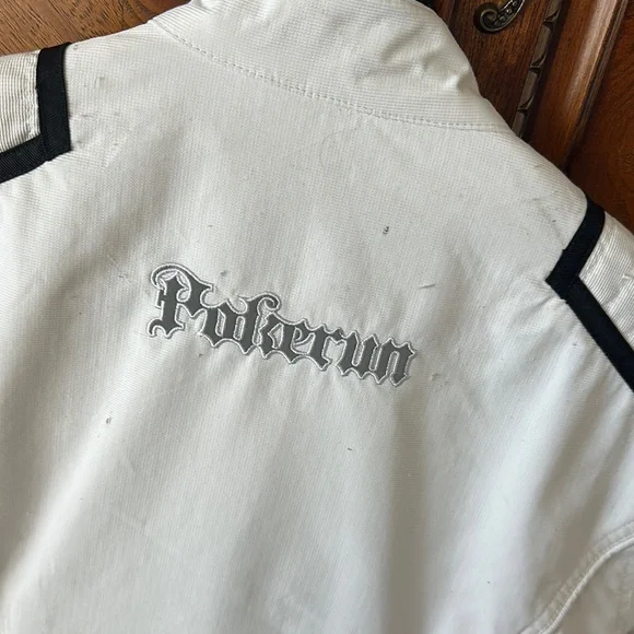 Stylish White Jacket with Black Accents - Picture 12 of 12